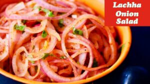 Raw Onion Ring Salad